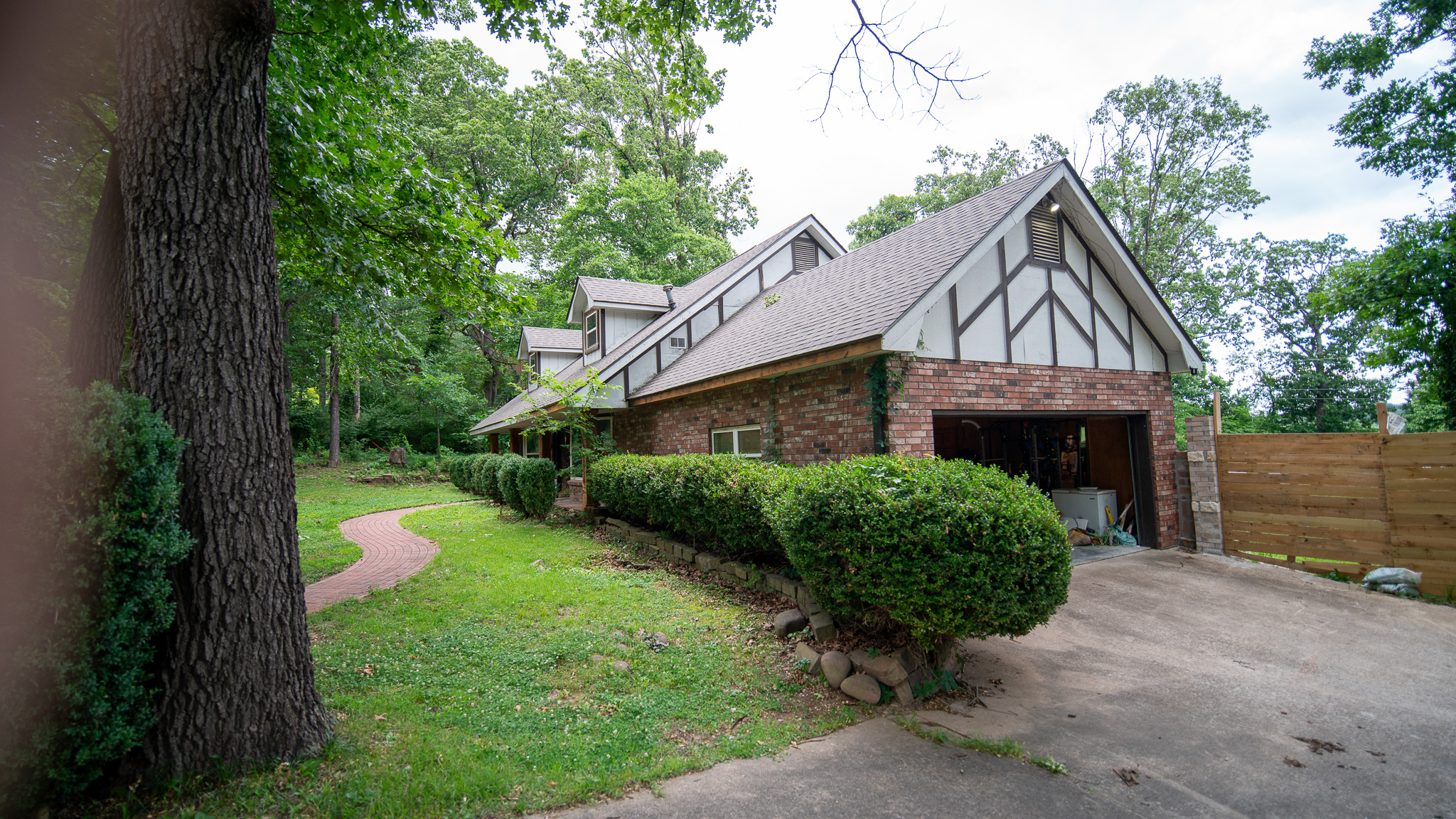 107 Suttle Dr photo 2